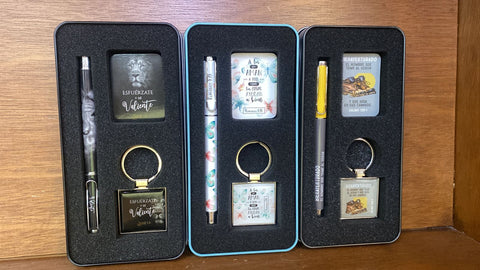 Pack bolígrafo llavero y tarjeta diferentes versículos