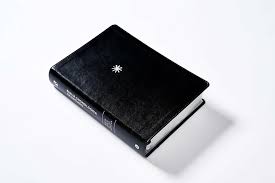 Biblia NBLA cronológica de Estudio negra imitación piel