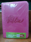 Biblia Reina Valera 1969 chica rosa, con QR 26 cm con cierre letras de Jesús en rojo