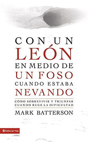 (OP) Con un leon en medio de un foso