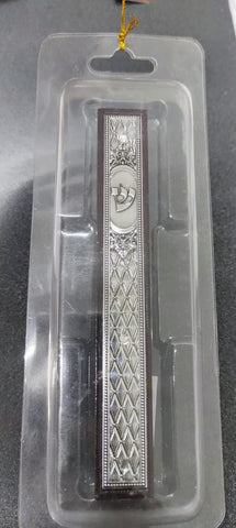 Estuche con mezuza madera metal sencillo